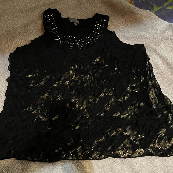 Woman’s frilly Tank Top! Black with gold inlay metallic! Size 2 X- pre owned - Picture 7 of 9